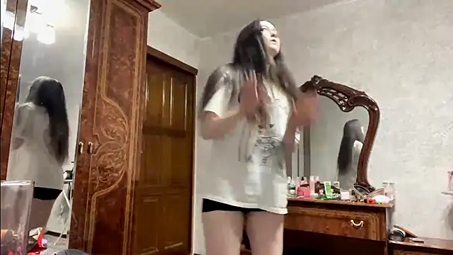 CrunchBerries live sex cam