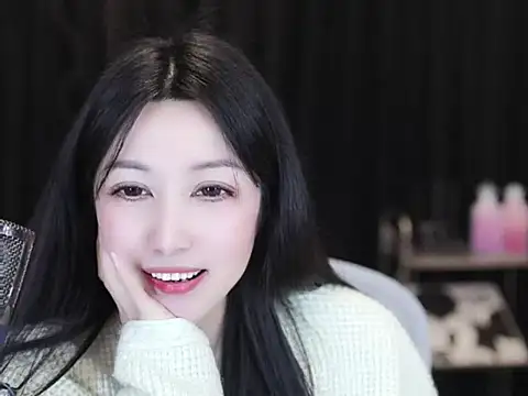 Nuyoah-77 live sex cam