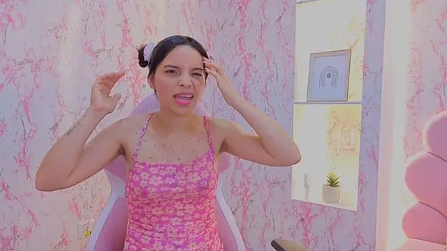 IssaSkinny's cam snapshot