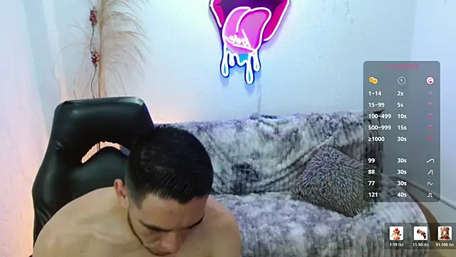 Ethan_Blaze live sex cam