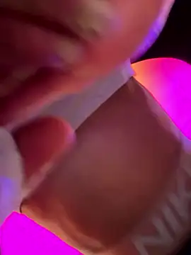 F3ckd0lllucy's cam snapshot