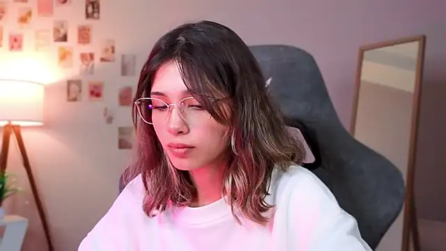 dinnerwithflowers's cam snapshot