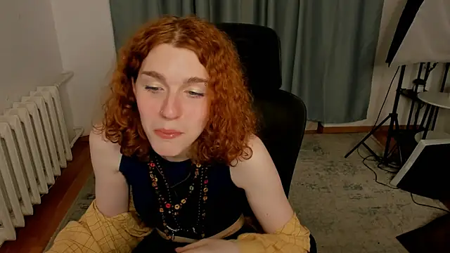 LunarHollow live sex cam