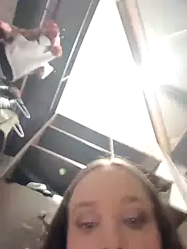 lunalyna's cam snapshot