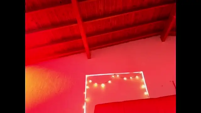 Canela_Osada_'s cam snapshot