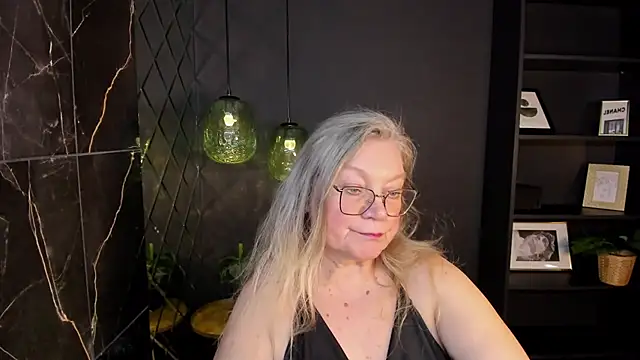 NataliMellow live sex cam