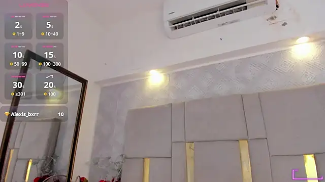 Camilaa_Sanchez_'s cam snapshot