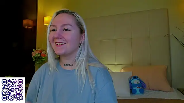 Debbie_Taylor's cam snapshot