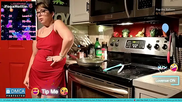 YogaHottie76's cam snapshot