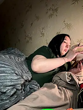 Naughtbaby_2025's cam snapshot