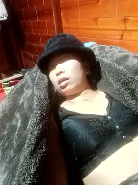 Amiluli's cam snapshot