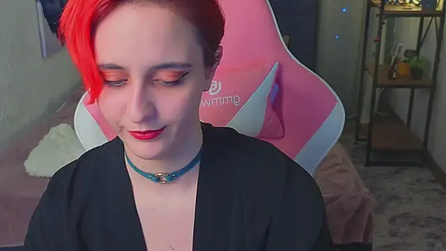 KellyRedPeppers's cam snapshot