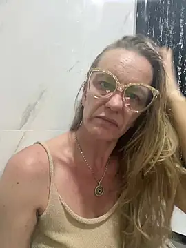 LucyLingerie78's cam snapshot