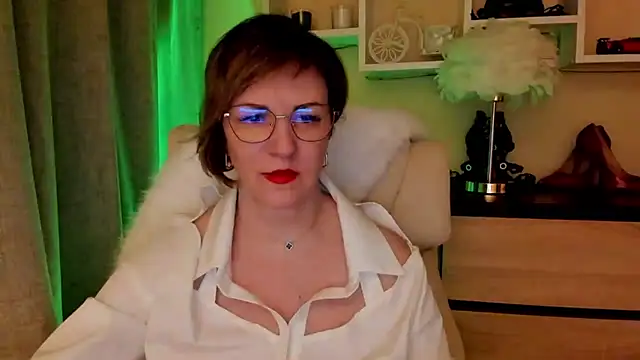 feliziaDesire's cam snapshot