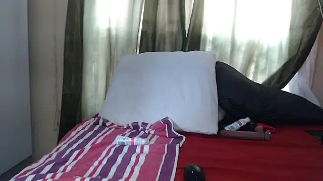 Foxybrownxx1's cam snapshot