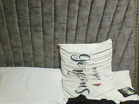 Dizzydose's cam snapshot