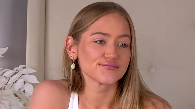 ur_wet_dreams's cam snapshot