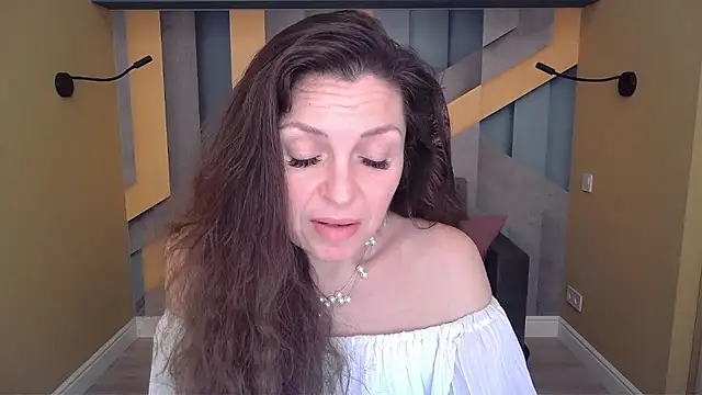 EllaLong's cam snapshot