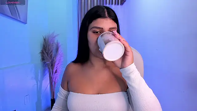 PauliinaBelle_ live sex cam