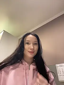 LeilaLow live sex cam