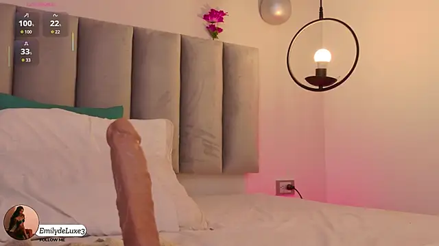 Emely_Deluxe's cam snapshot