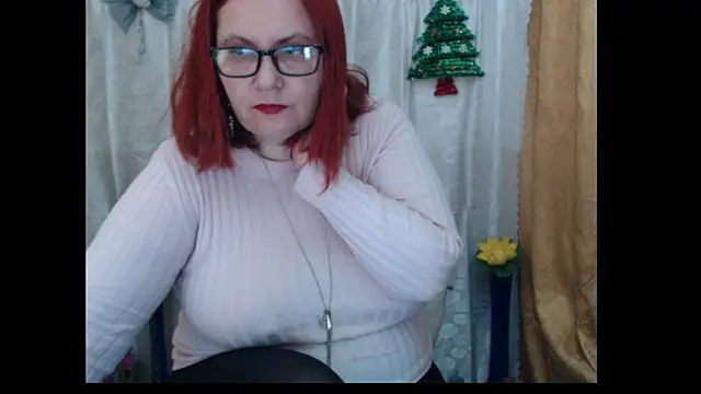 PlayfullMature's cam snapshot