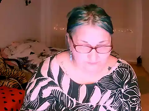 BlondyBigBoobs's cam snapshot