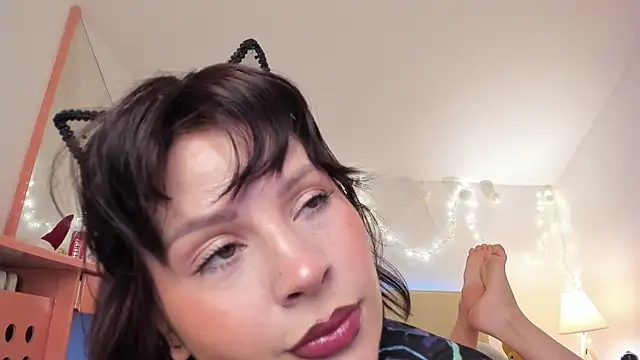 Me-Dea's cam snapshot