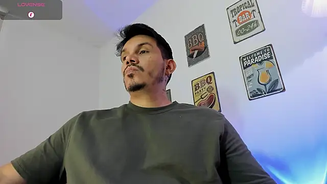 alejandro_stark live sex cam