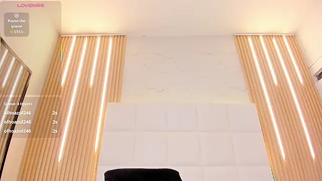 Elody_rousse's cam snapshot