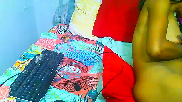 freaky_naughty's cam snapshot