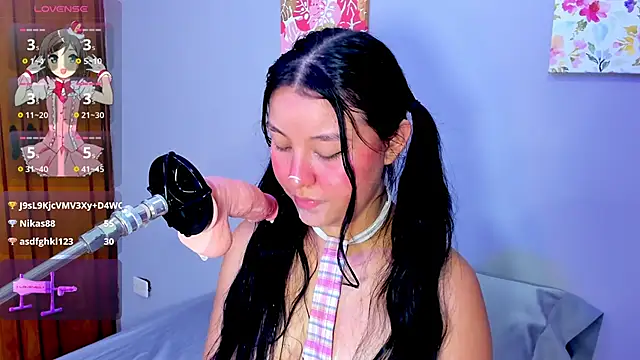 mia_celezte's cam snapshot