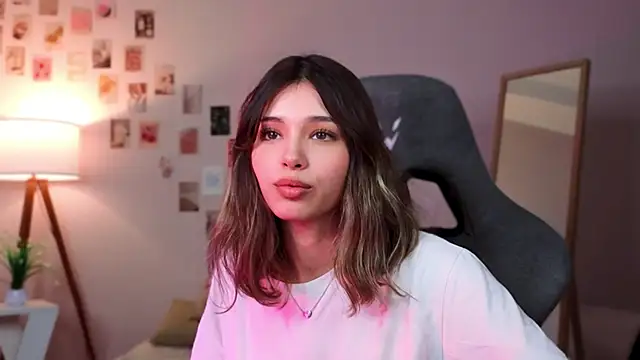 dinnerwithflowers's cam snapshot