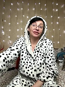 Amberhotqueen live sex cam