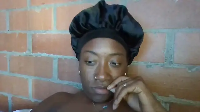 DarkHoneyy's cam snapshot