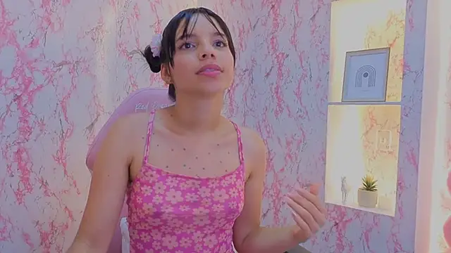 IssaSkinny's cam snapshot