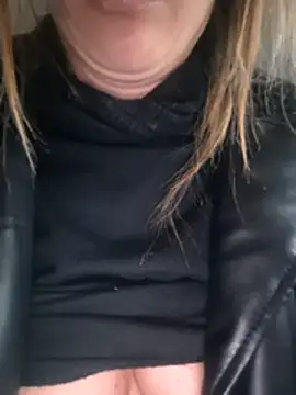 fammefatale1987's cam snapshot