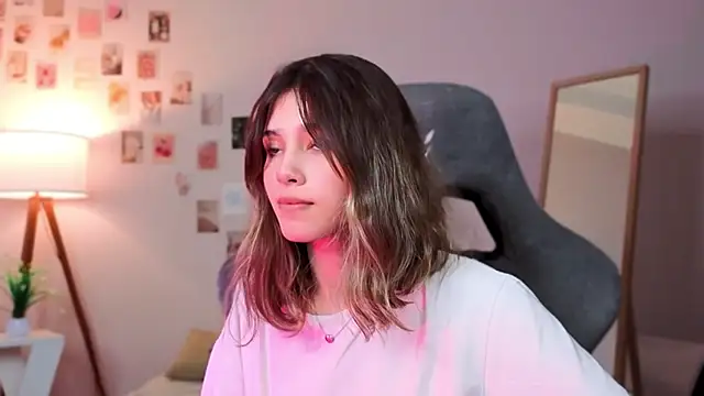 dinnerwithflowers's cam snapshot