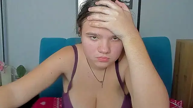 AdeleCruz live sex cam