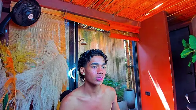 AlanCutee live sex cam