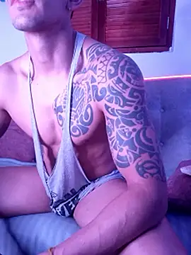 Joylopez_fit's cam snapshot