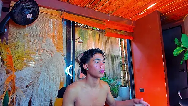 AlanCutee's cam snapshot