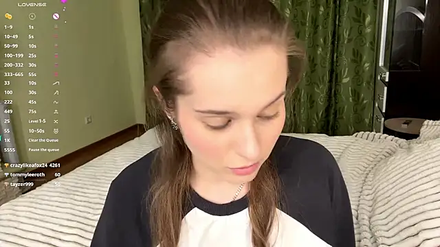 MiaBlanko's cam snapshot