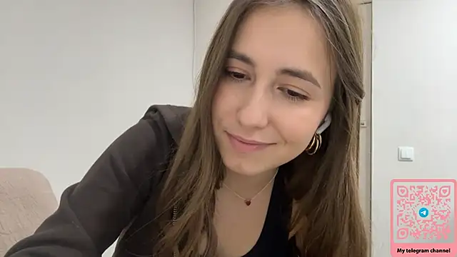 DeannaSuri's cam snapshot