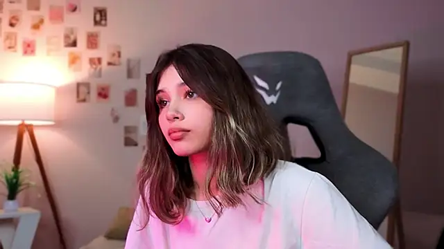 dinnerwithflowers's cam snapshot