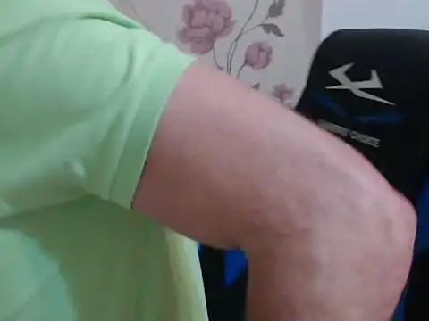 Leo_1617 live sex cam