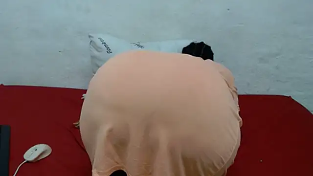 Thickchocolatex2's cam snapshot