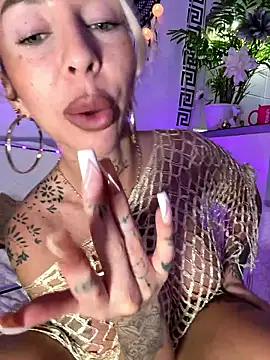 CheekyChels live sex cam