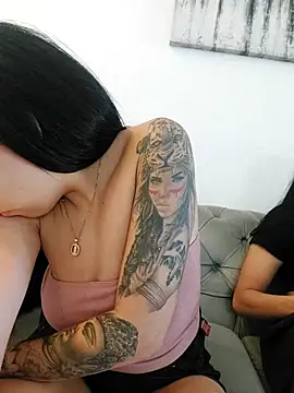 publicdesiary's cam snapshot