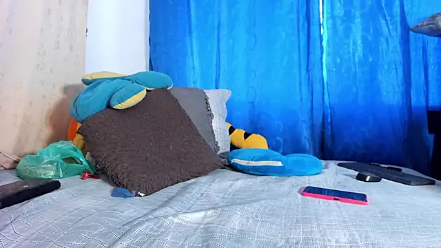 BlowMommy_'s cam snapshot